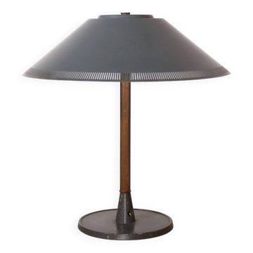 Lampe de table design danoise Lyfa vert foncé