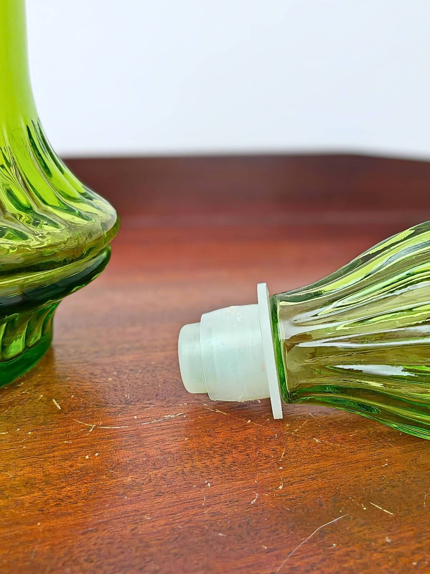 Bouteille Empoli Mid-Century en verre vert