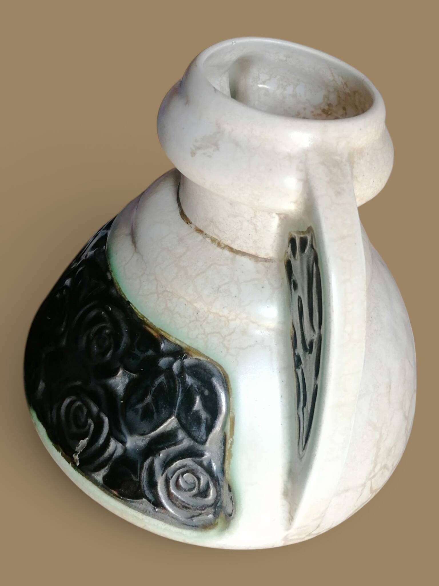 Vase à oreilles en faience craquelée art déco - Roses noires