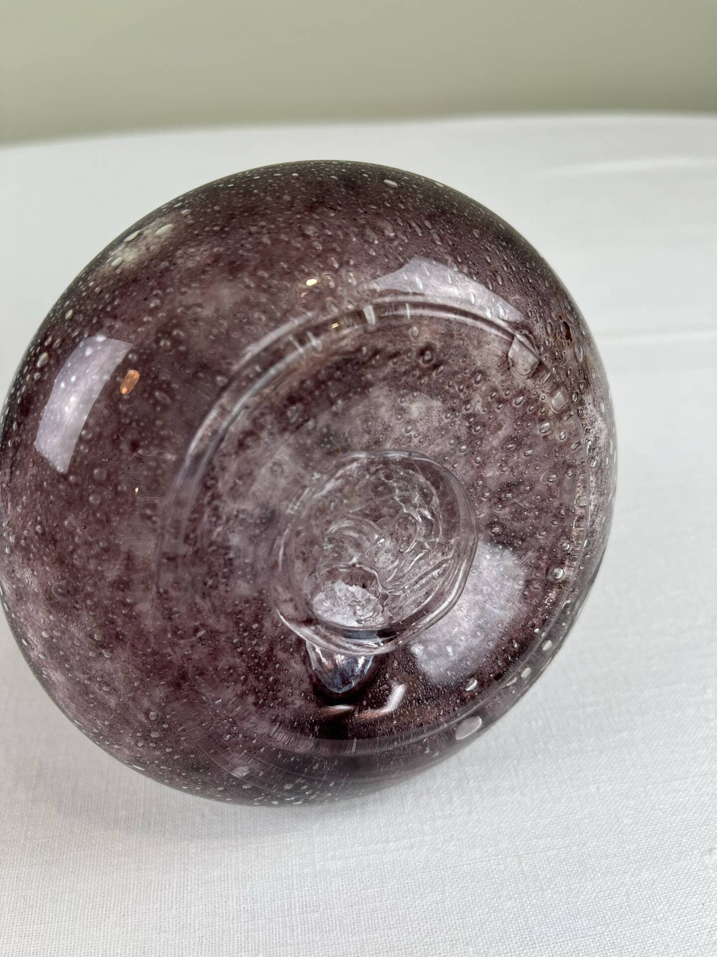 Vintage bubble glass soliflore vase in mauve/lilac.