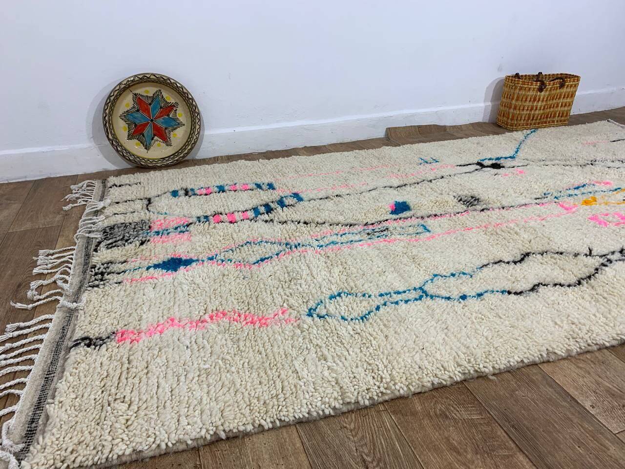 Handmade Moroccan Berber rug 260 x 150 cm