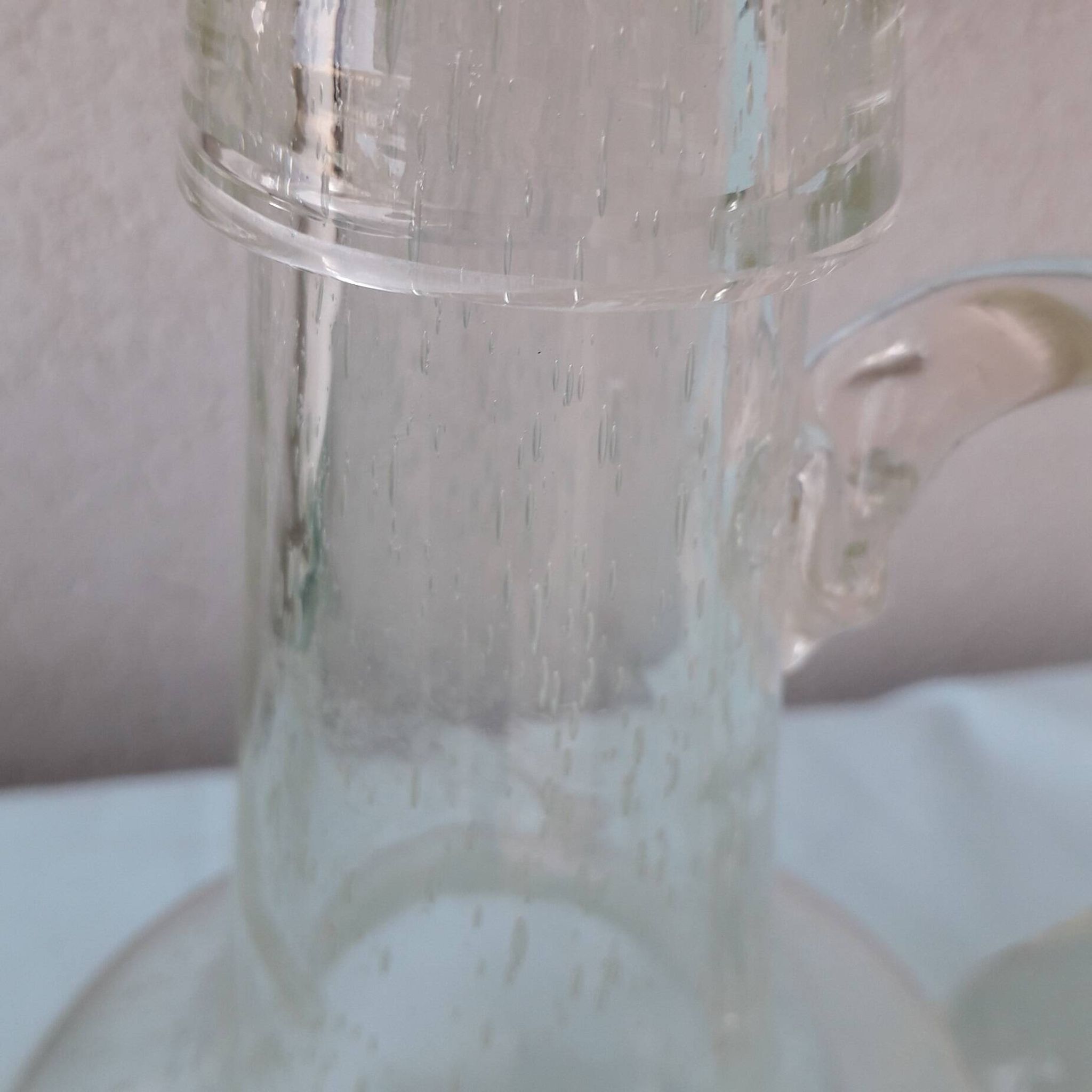 Bubble glass carafe