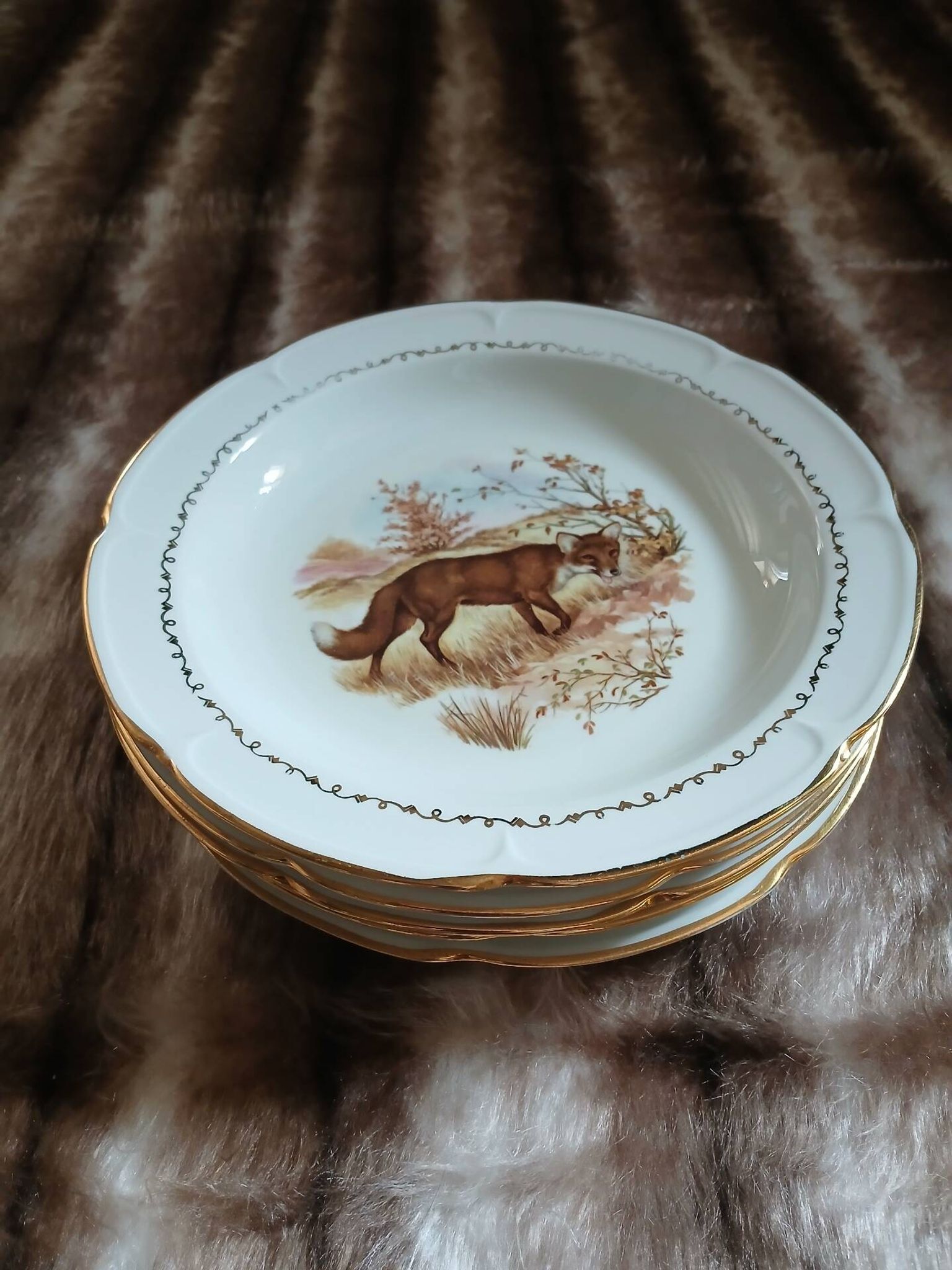 5 antique deep plates in porcelain