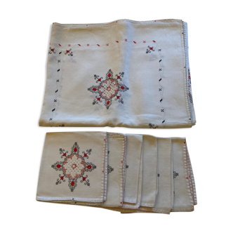 Lot nappe et 6 serviettes assorties brodées origine Brésil
