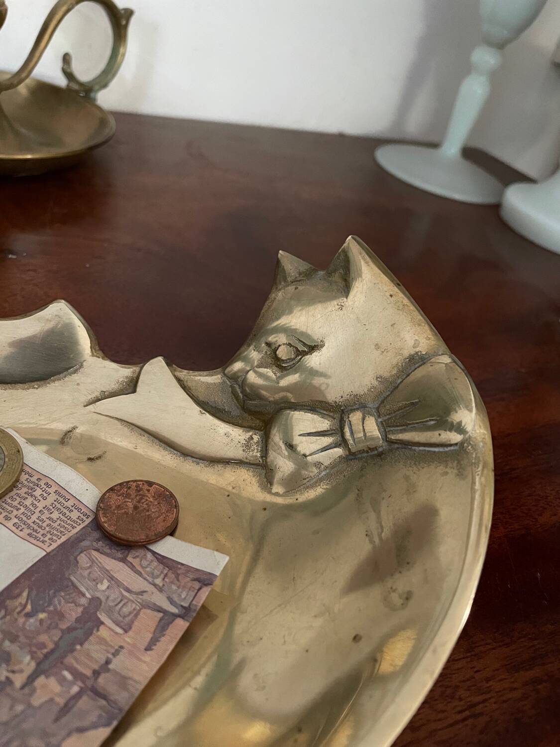 Brass cat pocket tray