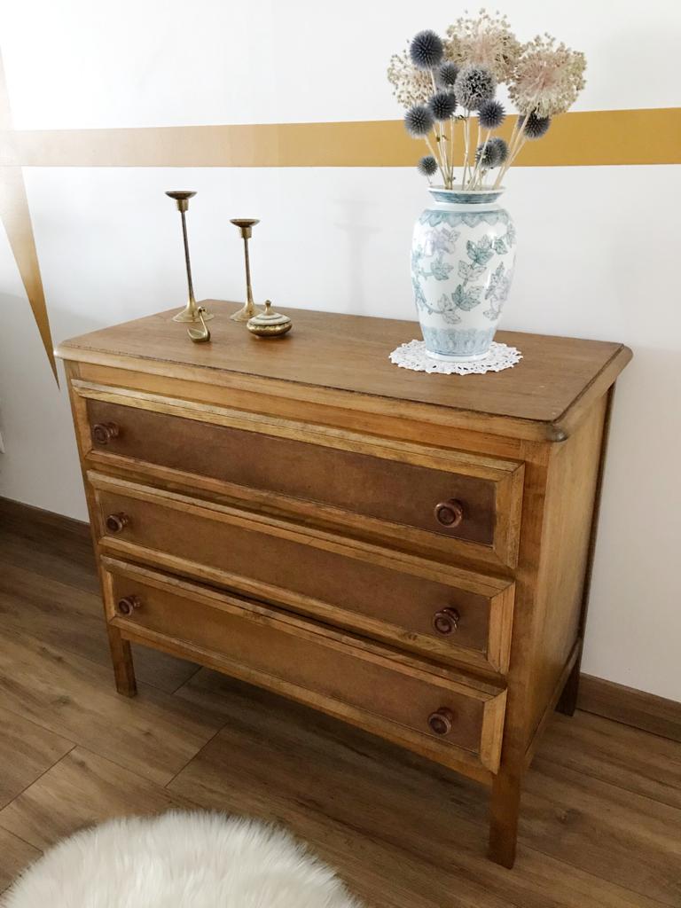 Chest of drawers
