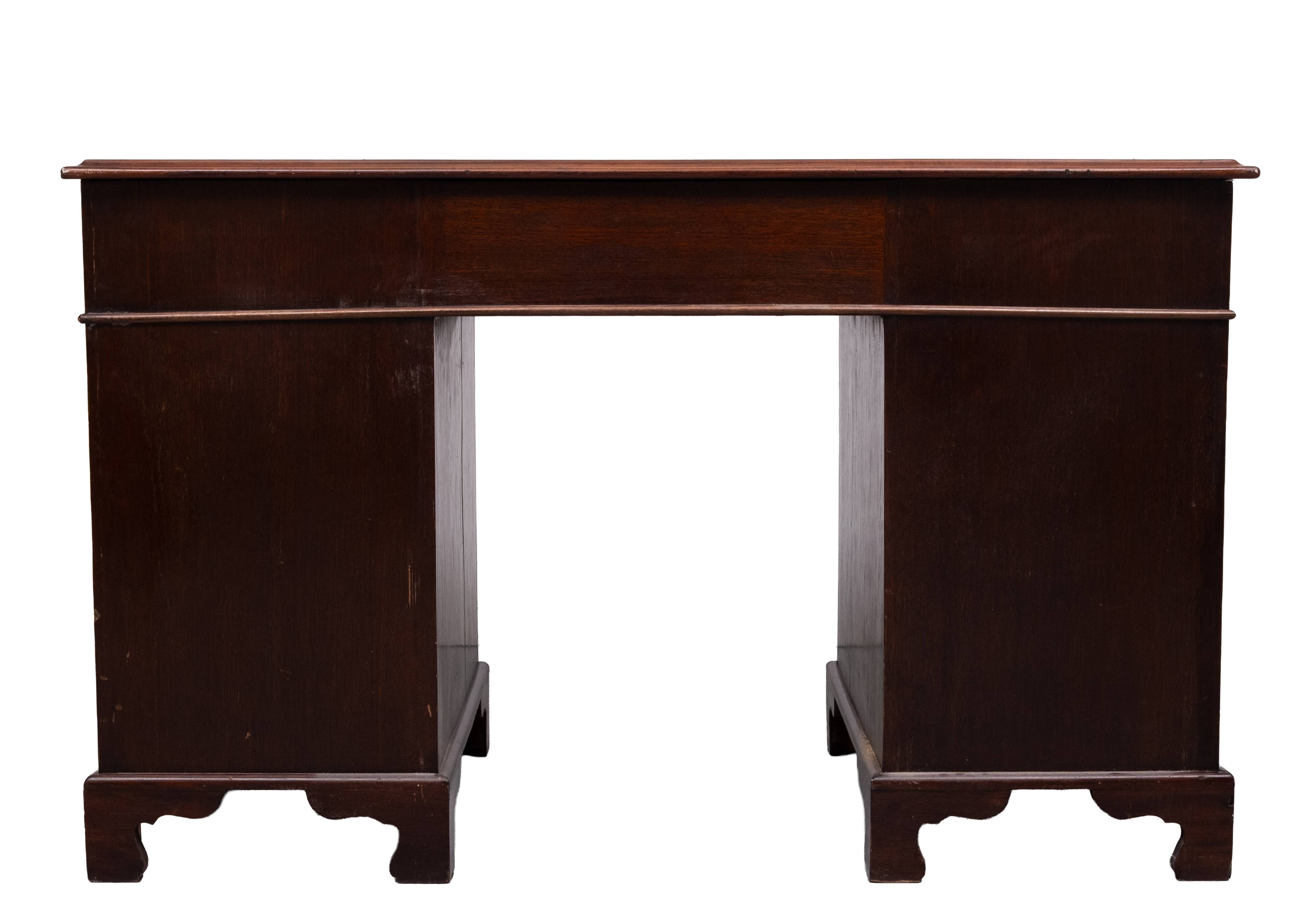 Antique English Mahogany pedestal Desk 1850s