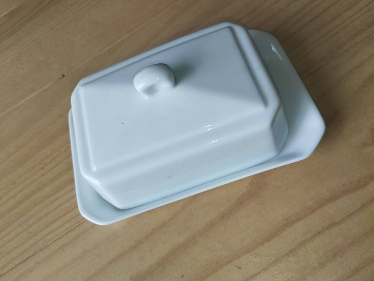 Vintage butter dish with lid in Limoges porcelain - Signed MPS