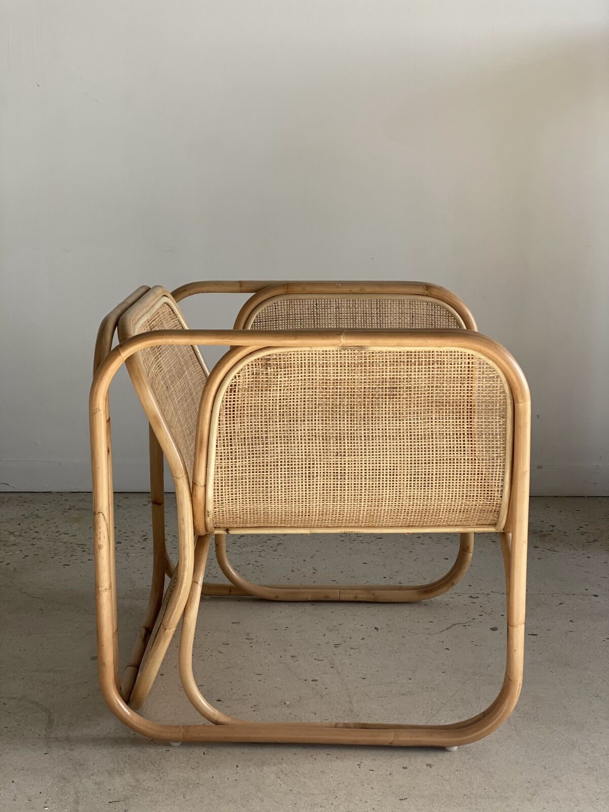 U-shaped armrest rattan armchair, grid canning