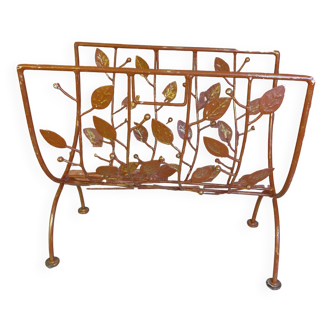 Magazine holder