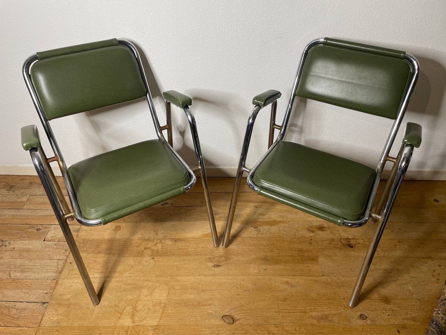 Paire de fauteuils métal chromé vintage année 60/70