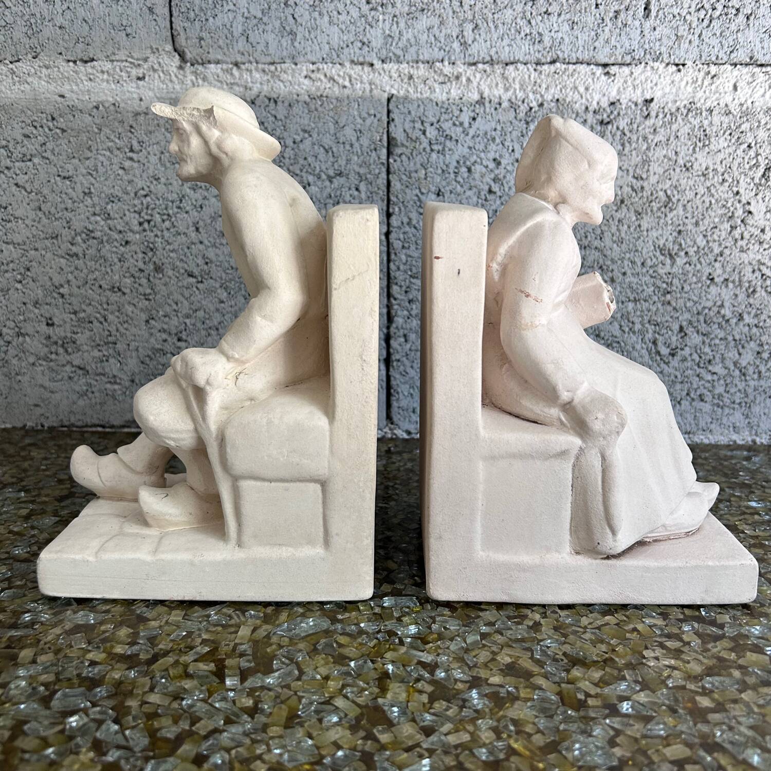 Paire de serre livres personnages bretons