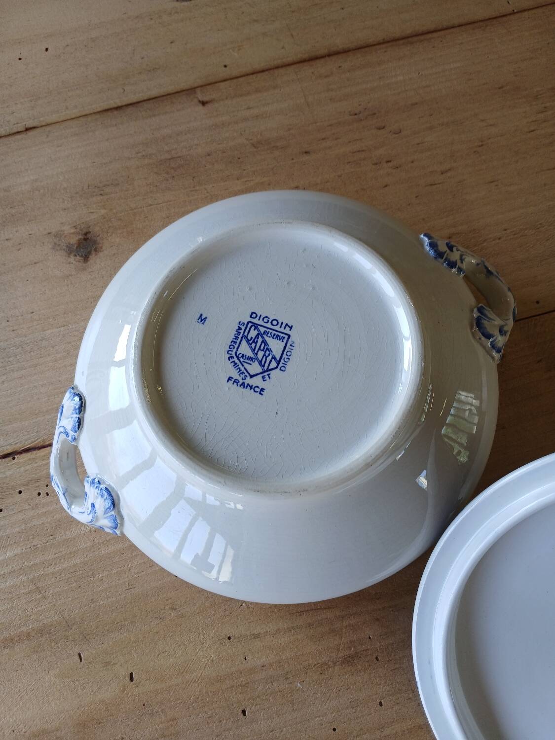 Antique soup tureen from Digoin and Sarreguemines