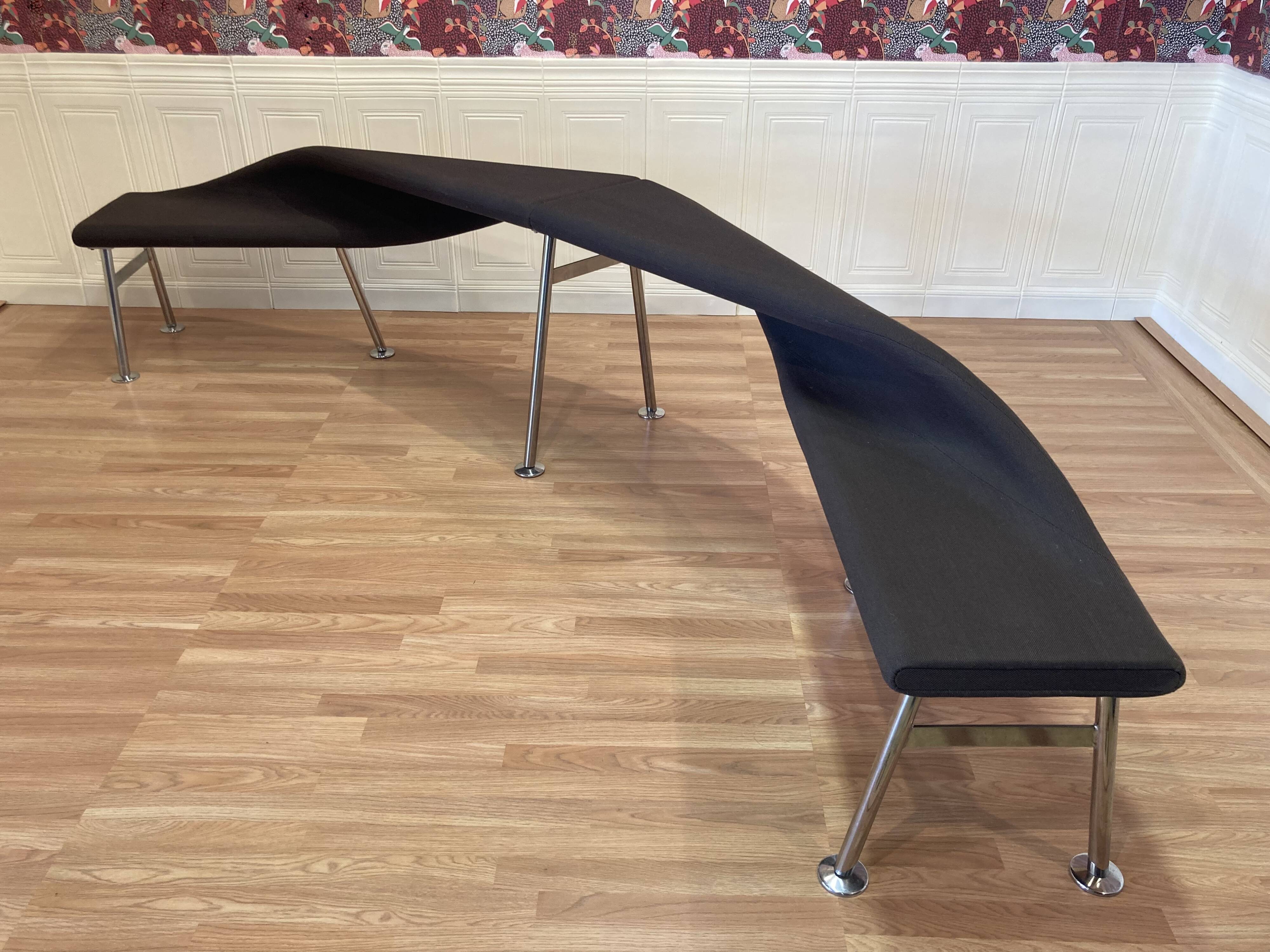 Gigantesque canapé 340 cm design scandinave.