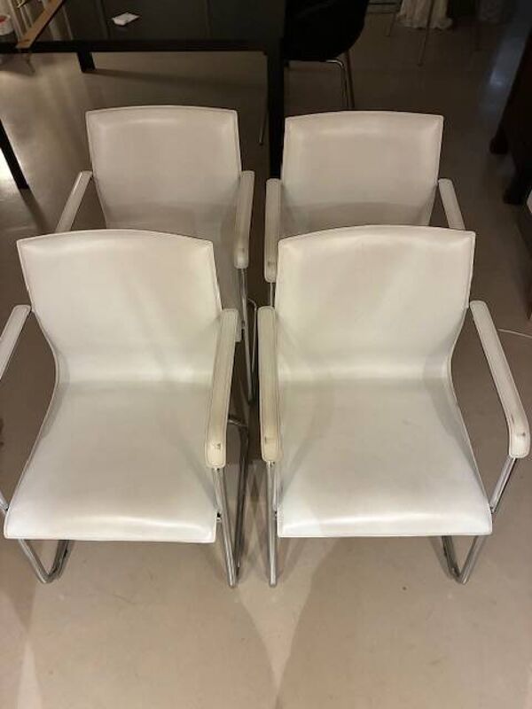 1 lot de 4 fauteuils de bureau en cuir blanc