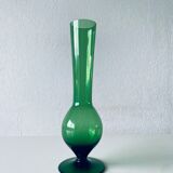 Vase vert en verre