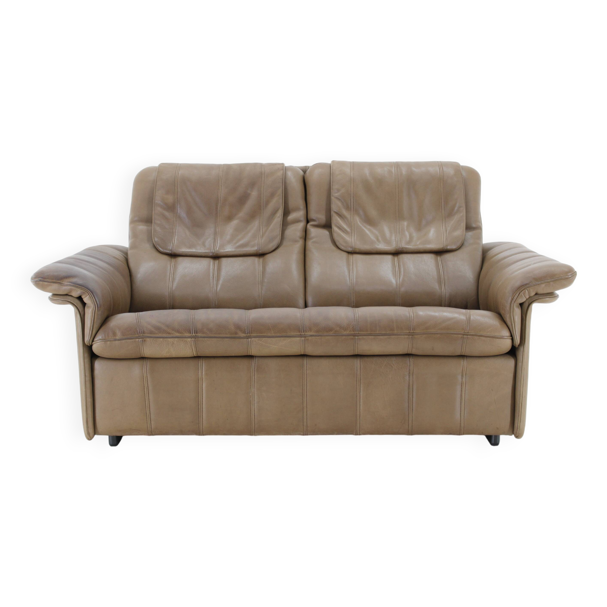 1970s De sede Exclusive Buffalo Leather 2- Seater Sofa , Switzerland
