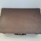 Louis Vuitton suitcase from 1920 in vuittonite