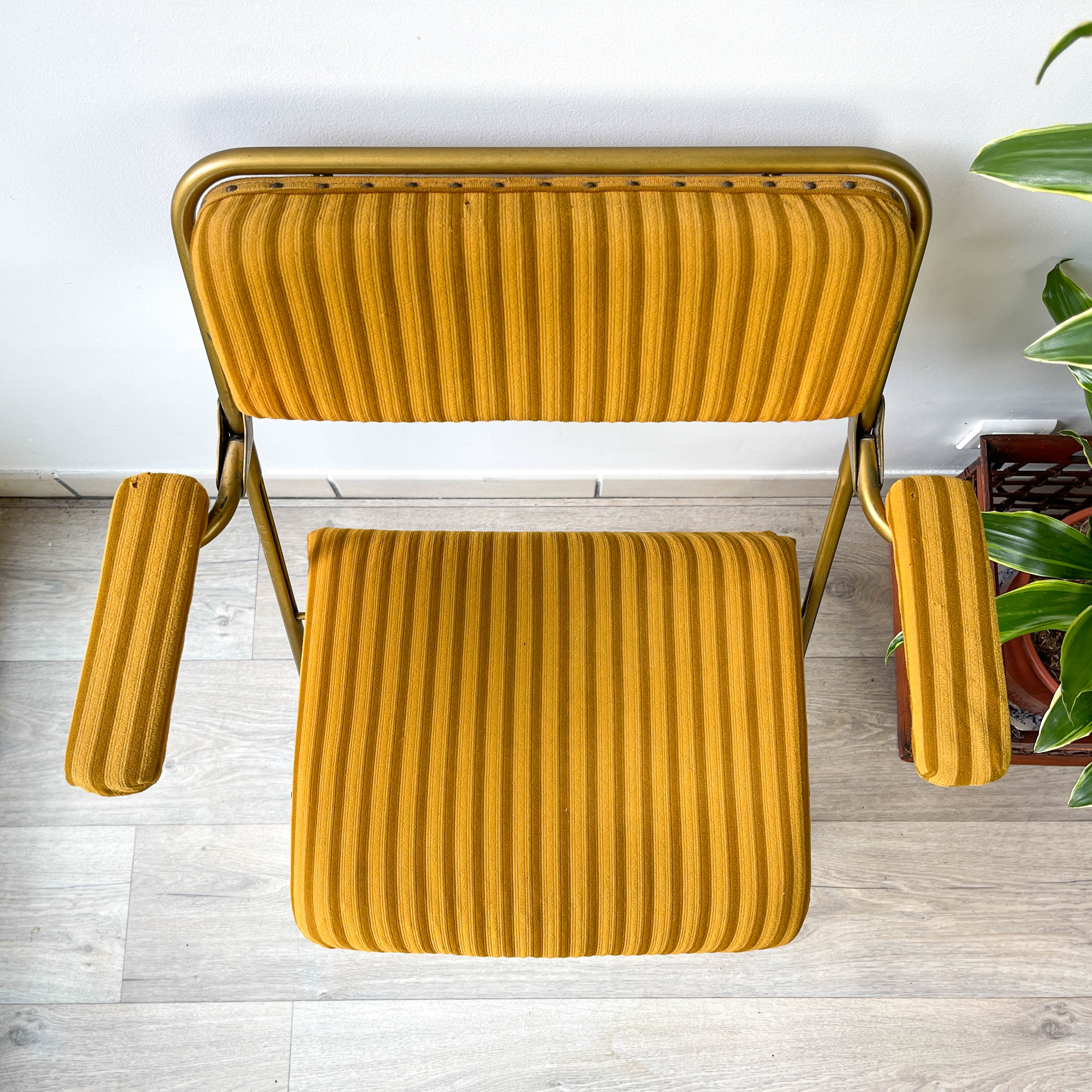 Vintage folding chair LAFUMA gold striped yellow fabric