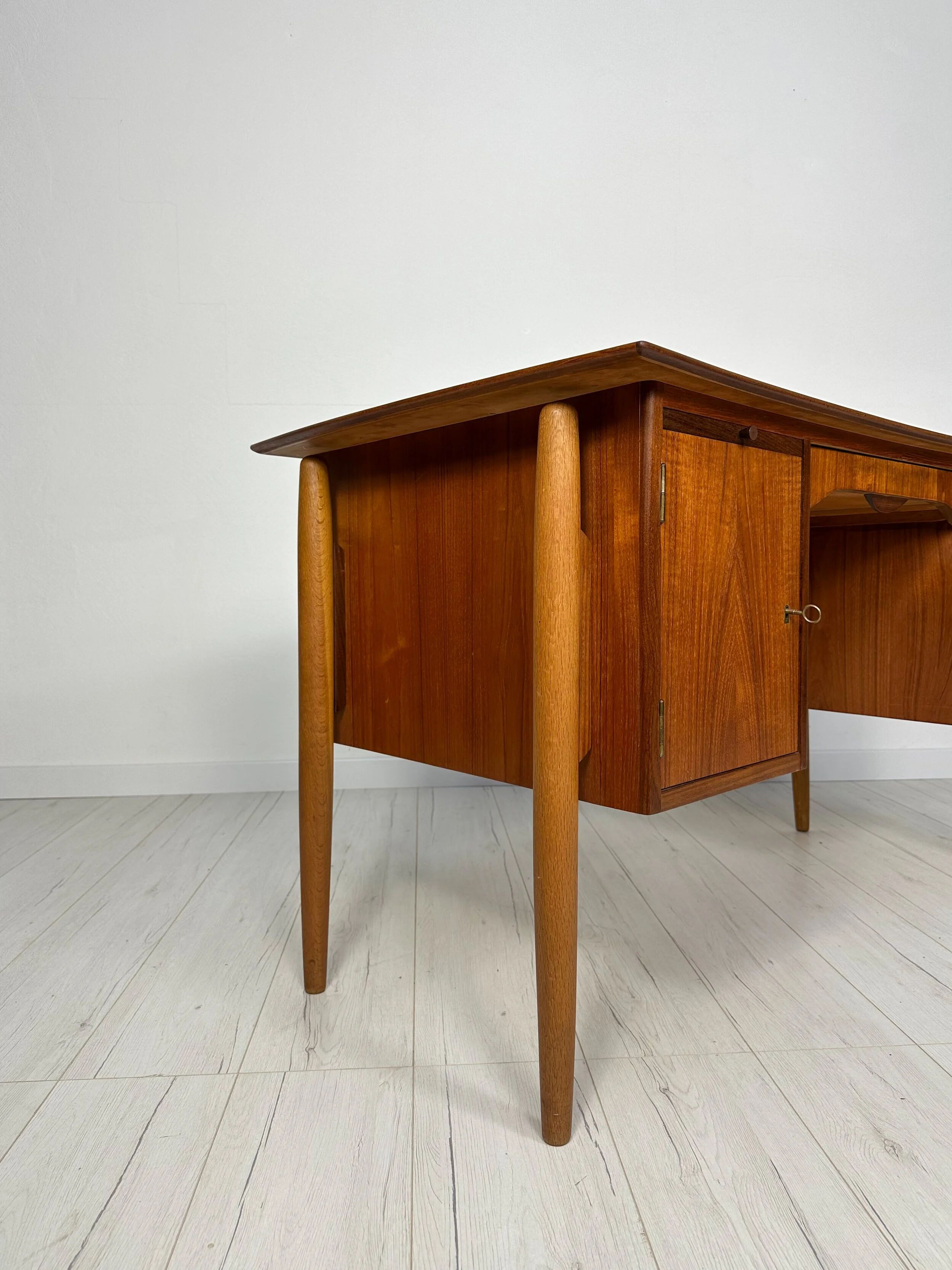 1960s Vintage Mid-Century Curved Danish Teak Writing Desk