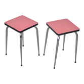 Tabourets en formica rouges