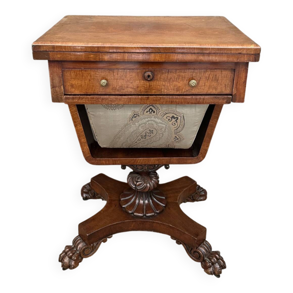 table de couture antique