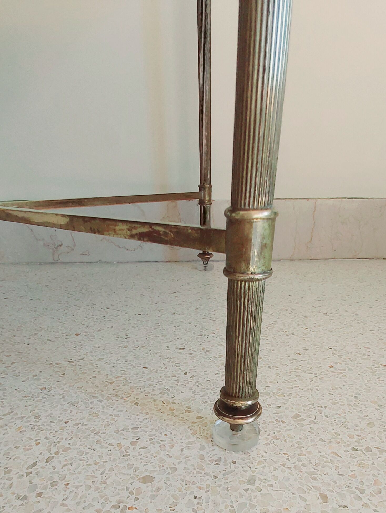 Table basse néoclassique 1960 laiton doré