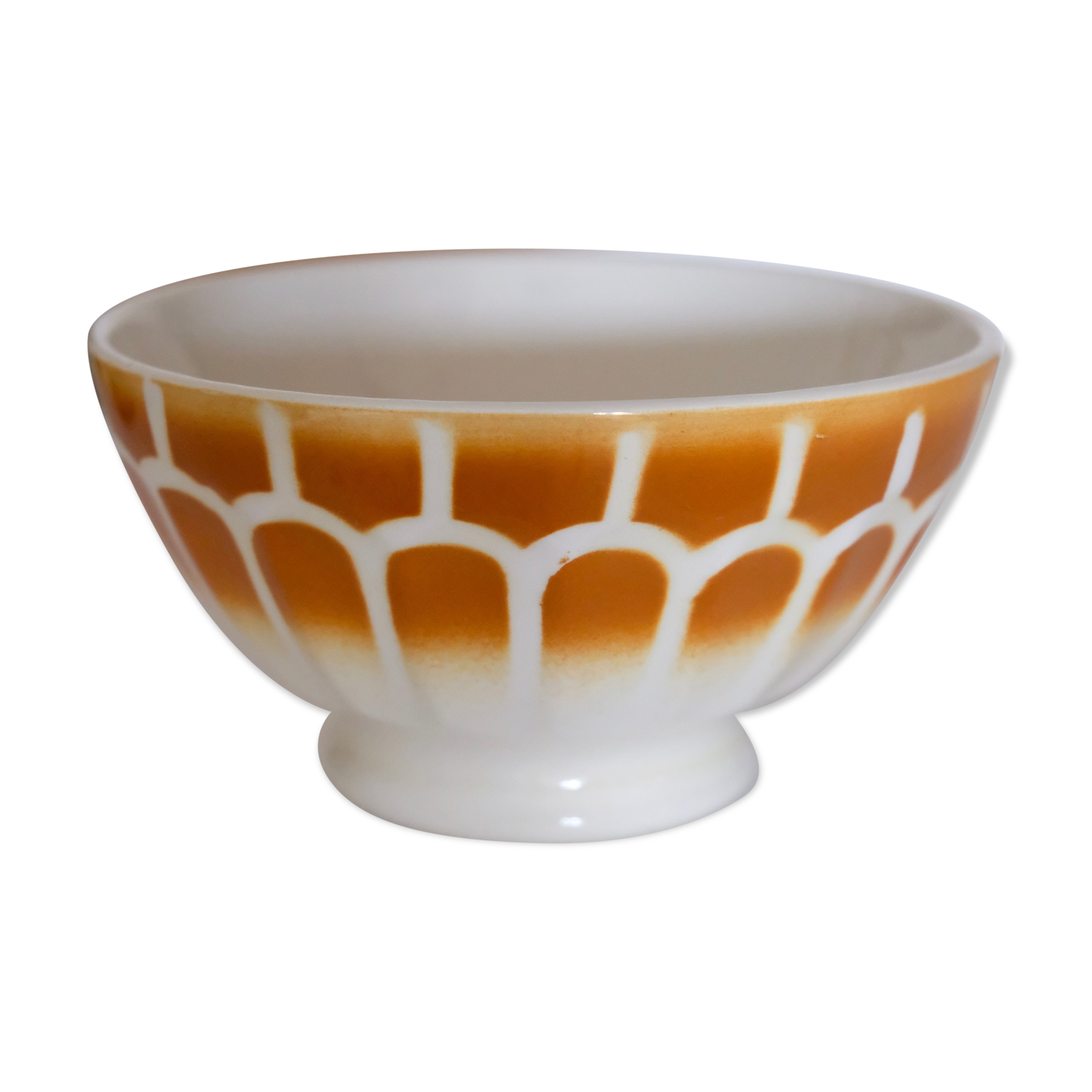 Large old bowl in arcades 50s