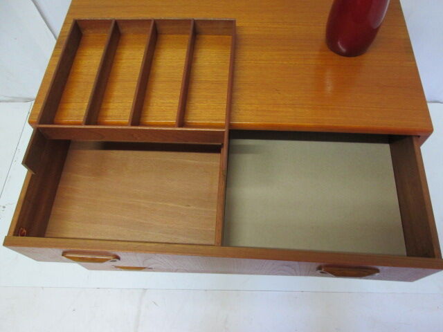 Vintage teak chest of drawers