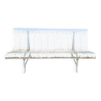 Banc de jardin en fer et tôle perforée