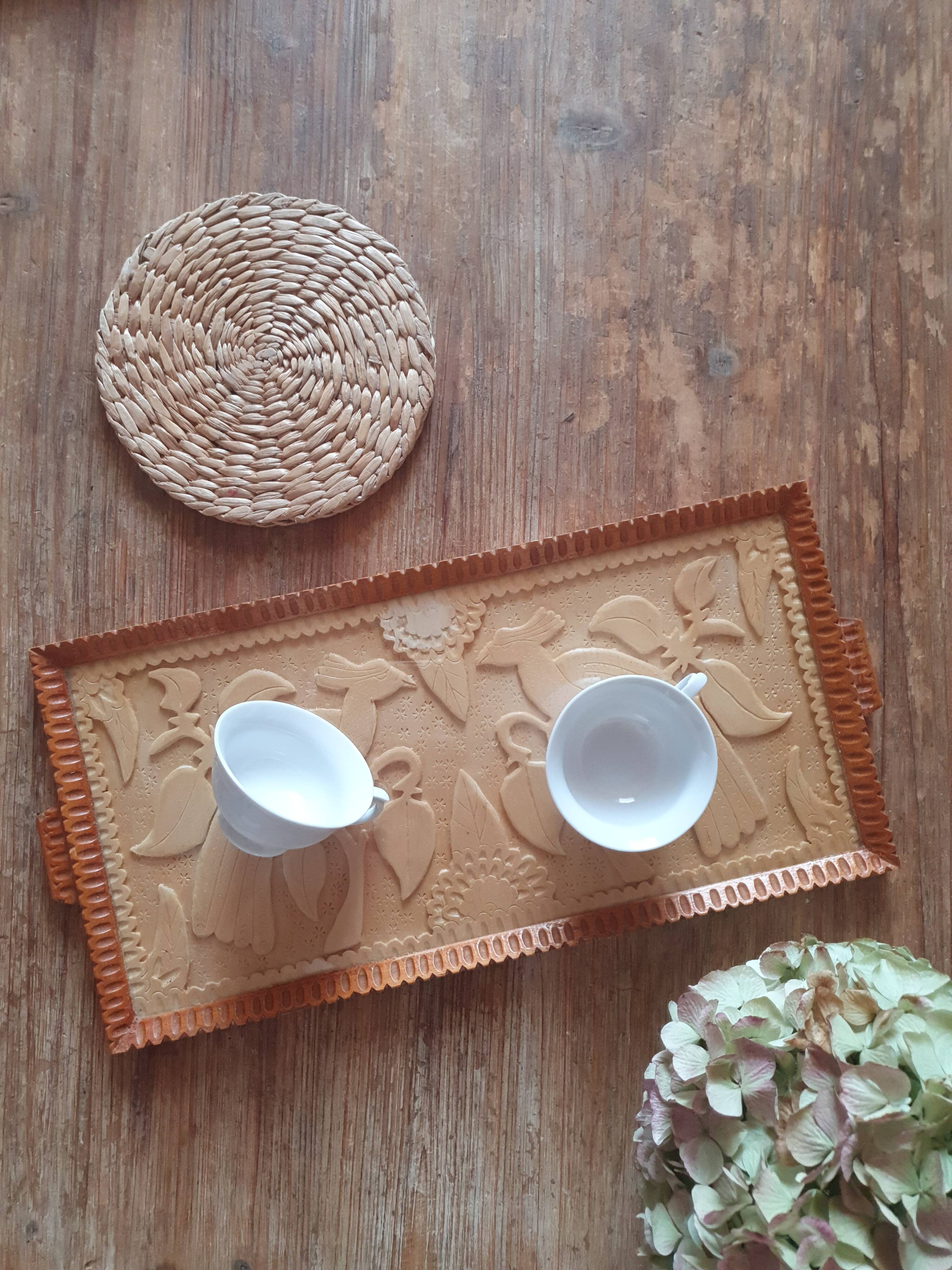 Ethnic tray in glass and carved wood