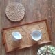 Plateau ethnique en verre et bois sculpté