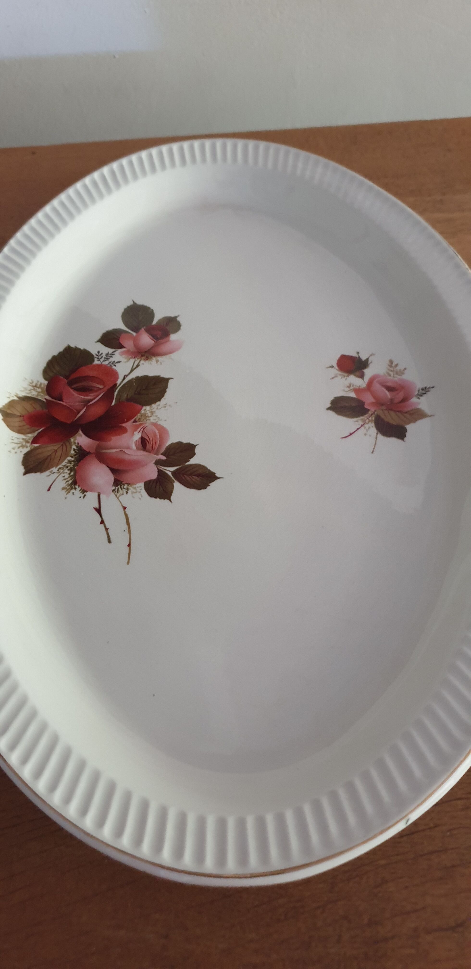 Oval dish