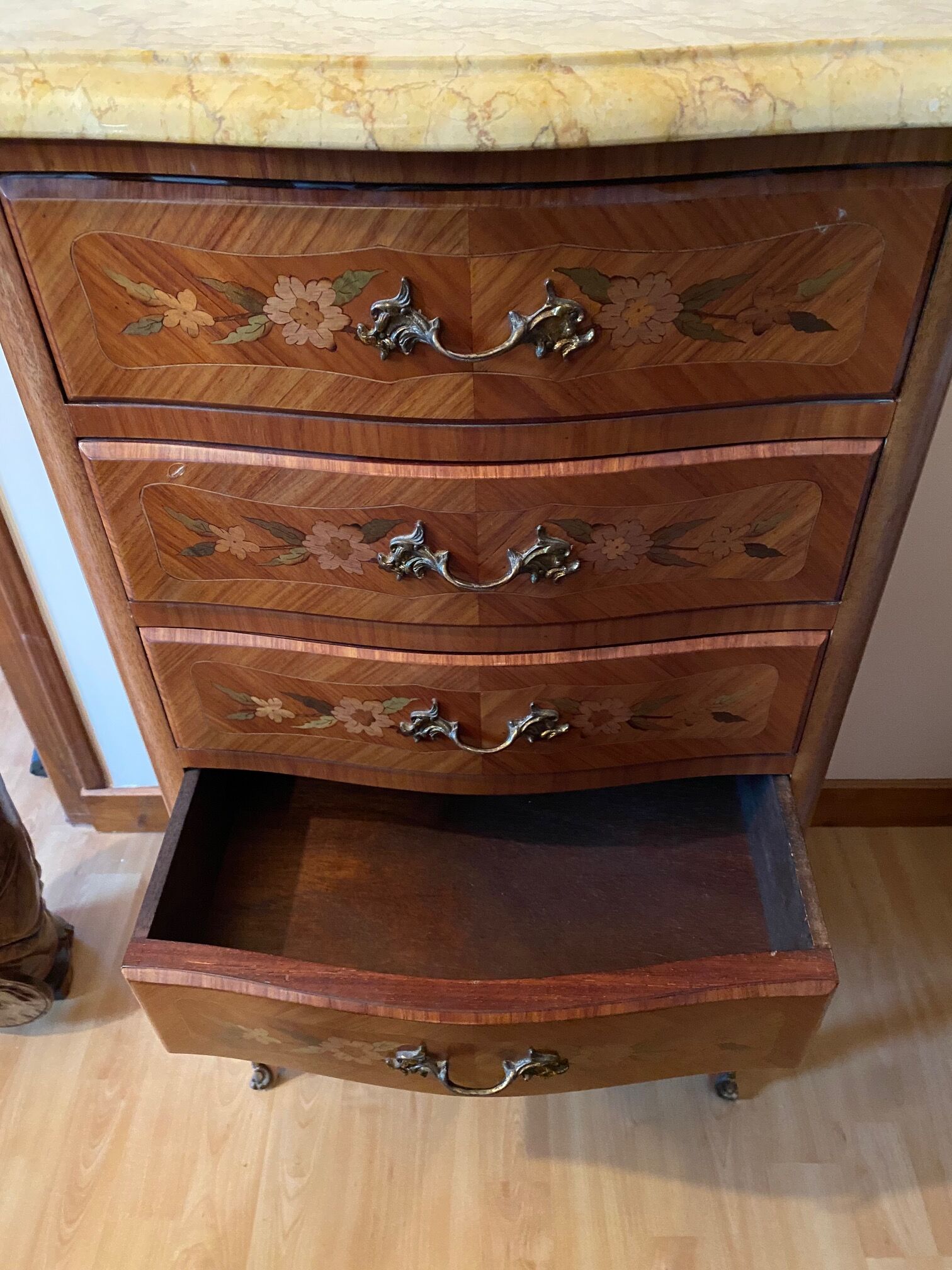 Chiffonier marqueterie