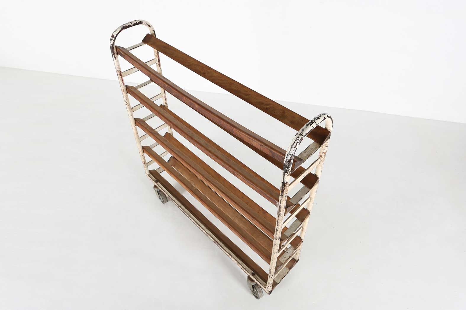 Industrial bread shelving ca.1920