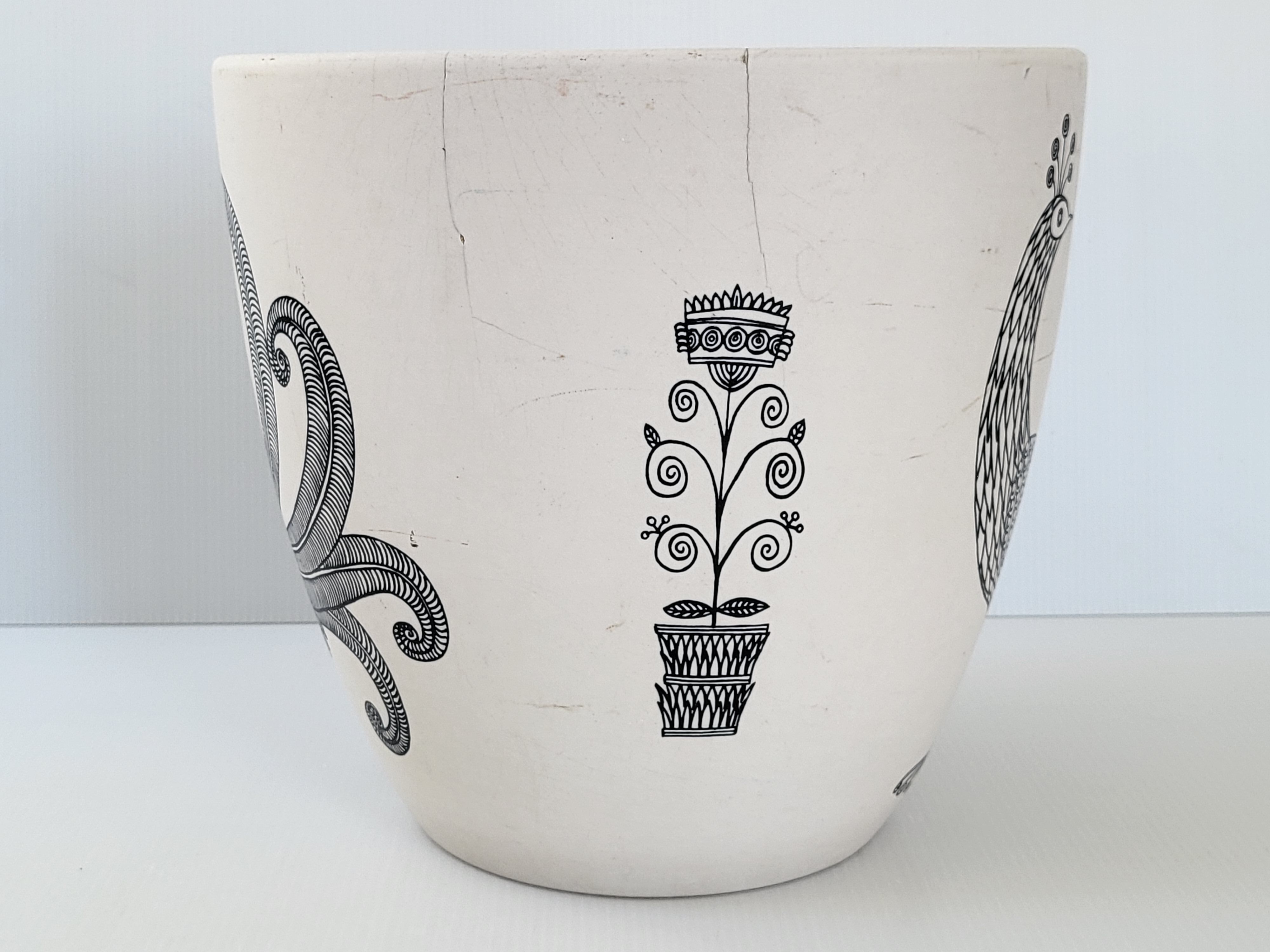 Vintage milet Sèvres peacock pot cover