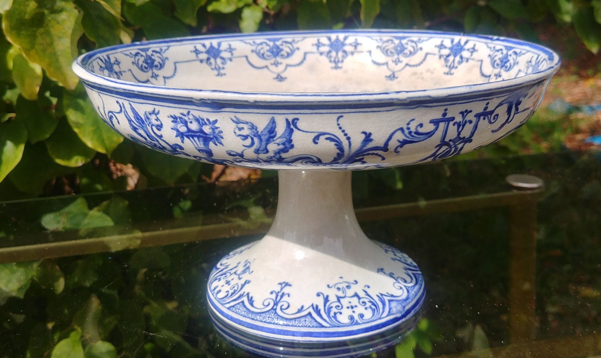 Fruit bowl from the Moustiers de Bordeaux earthenware factory by Jules Vieillard & Cie 1890.95