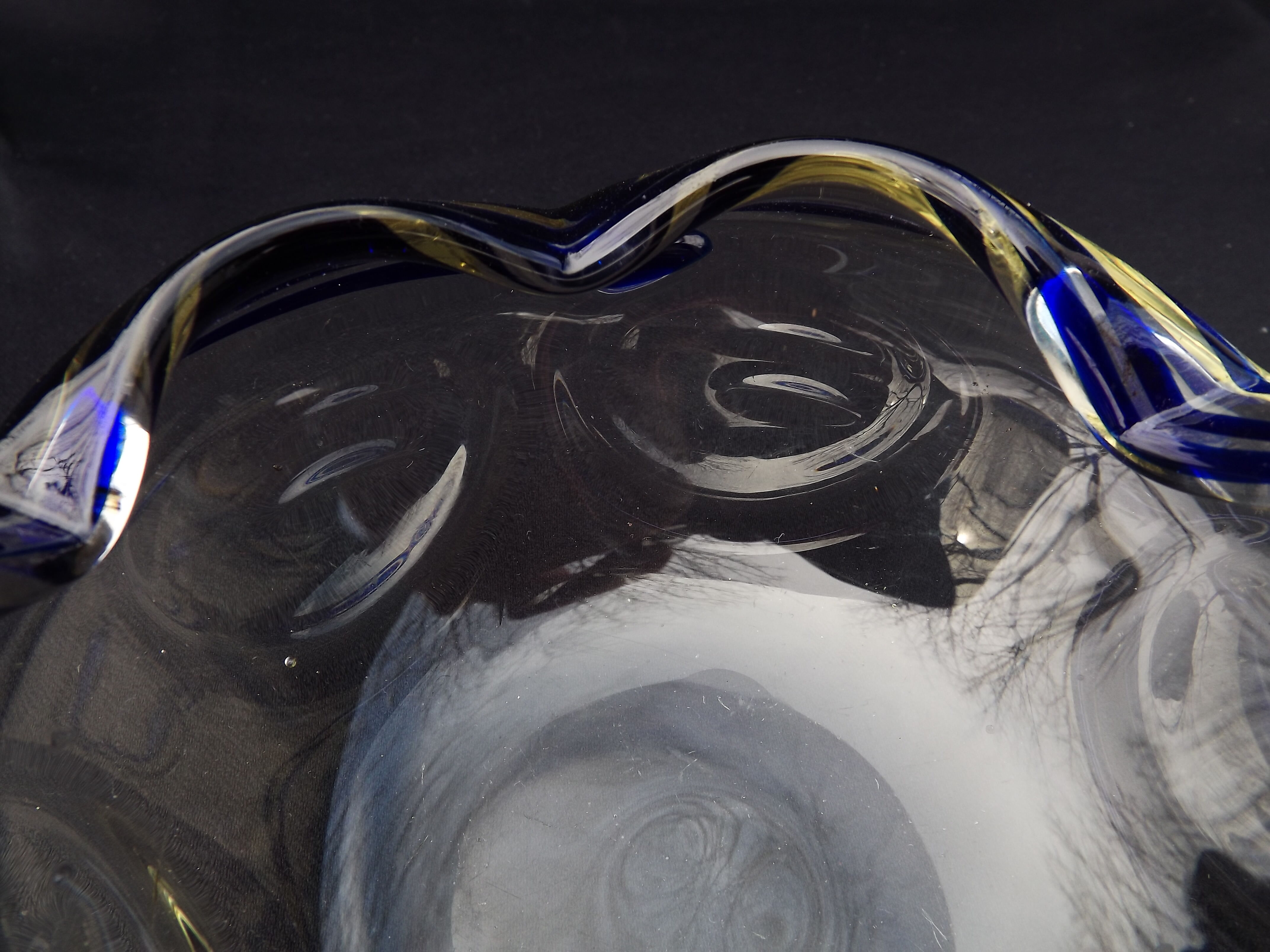 Glass pate trinket bowl