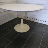 Tulip-shaped table from the 60s, Grosfillex