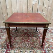 Extendable table in Louis XVI style – Golden leather top with small iron – Gilded bronze