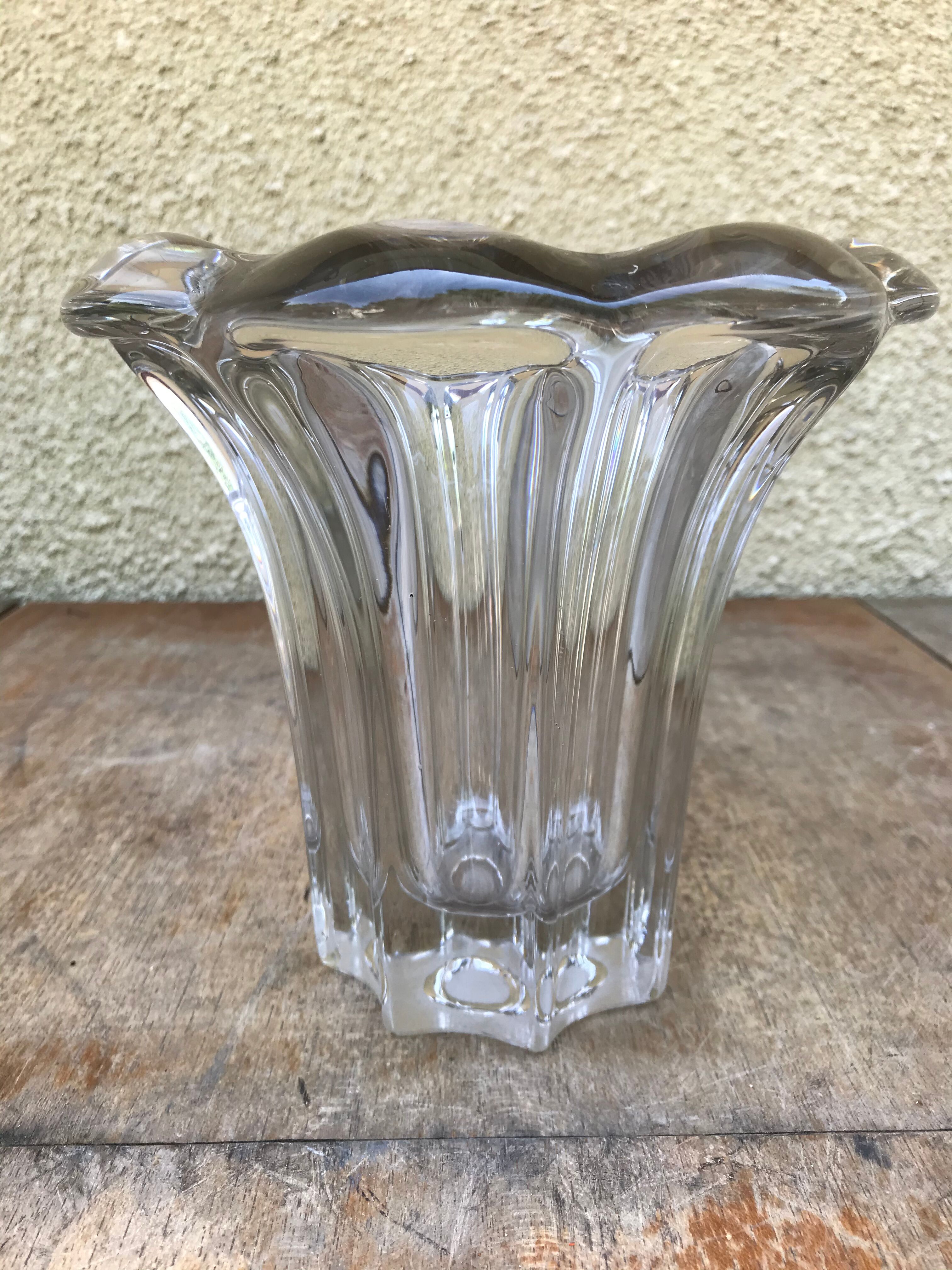 Old vase moulded glass shape flowers 70s vintage
