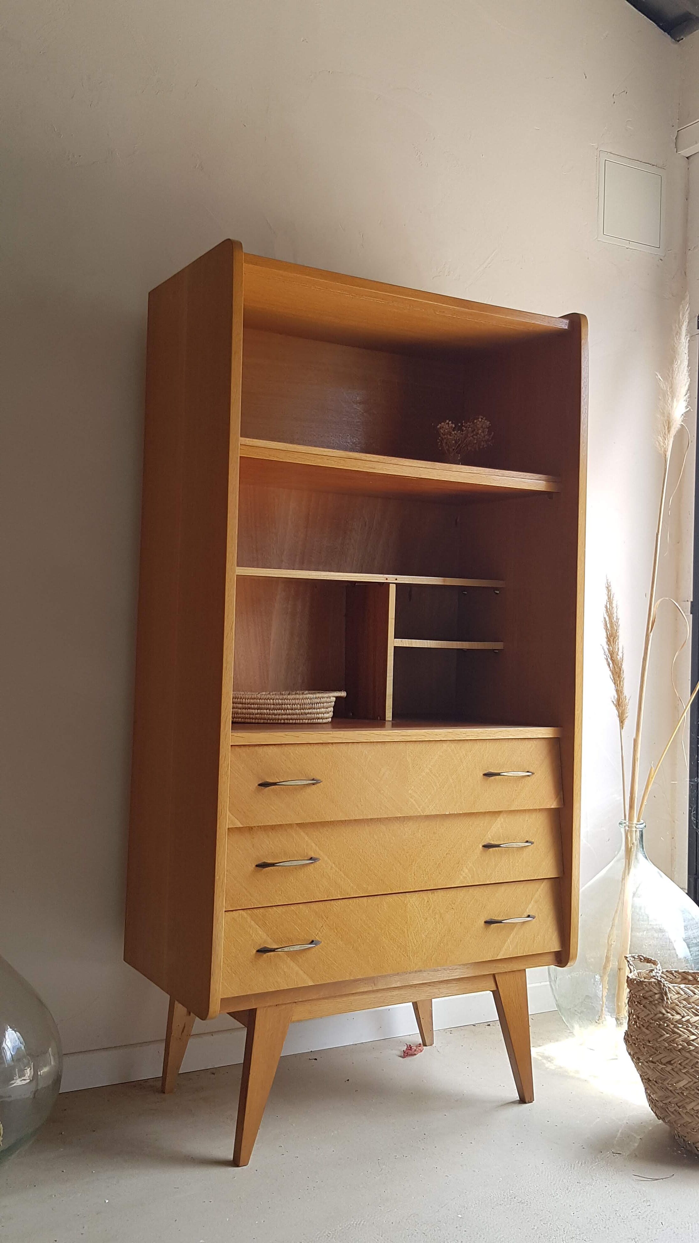 Bookcase feet compass 60