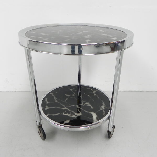 Table basse art déco de style bauhaus avec 2 plateaux en verre et roulettes