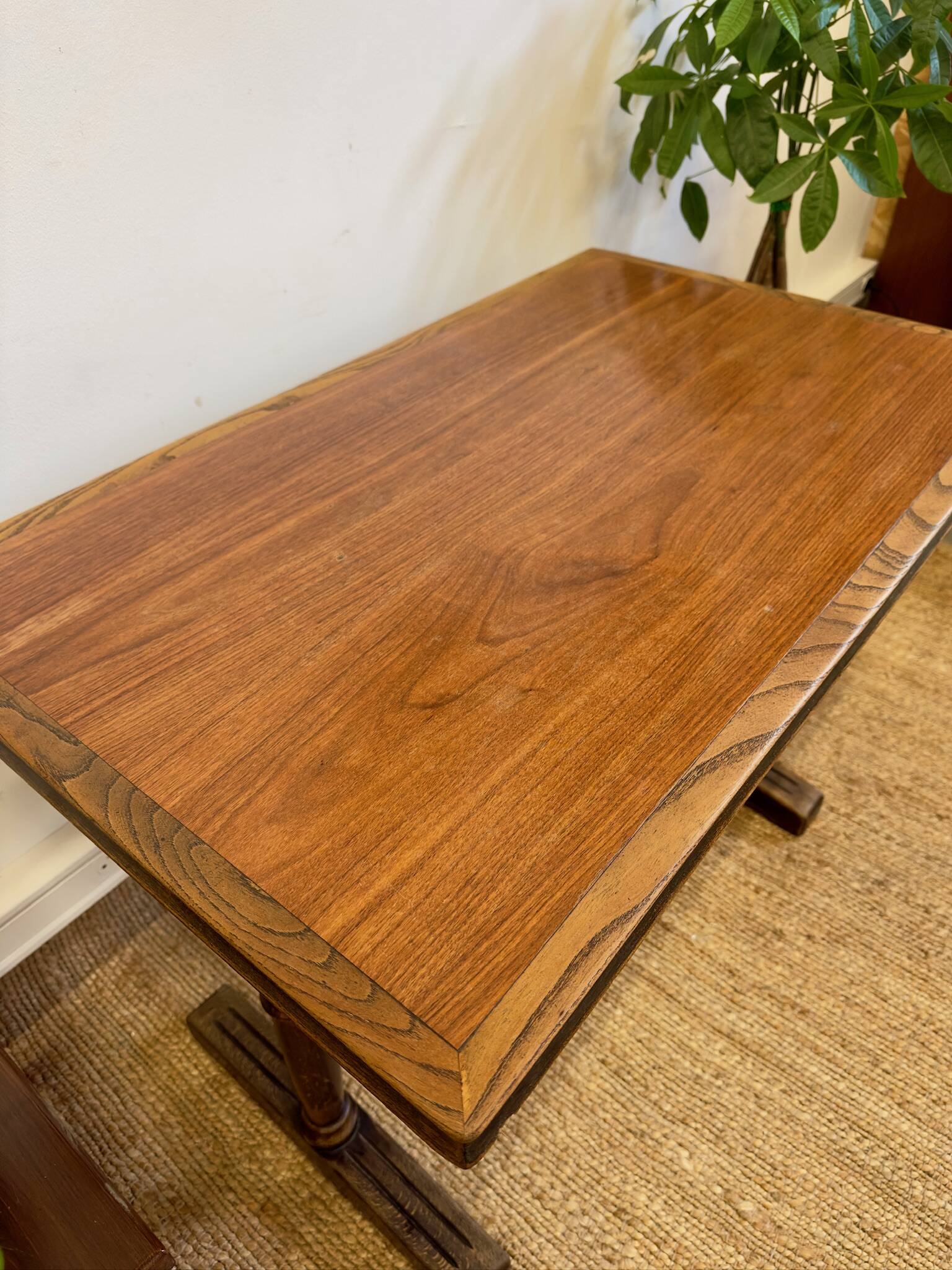 Antique solid wood bistro table – Central base
