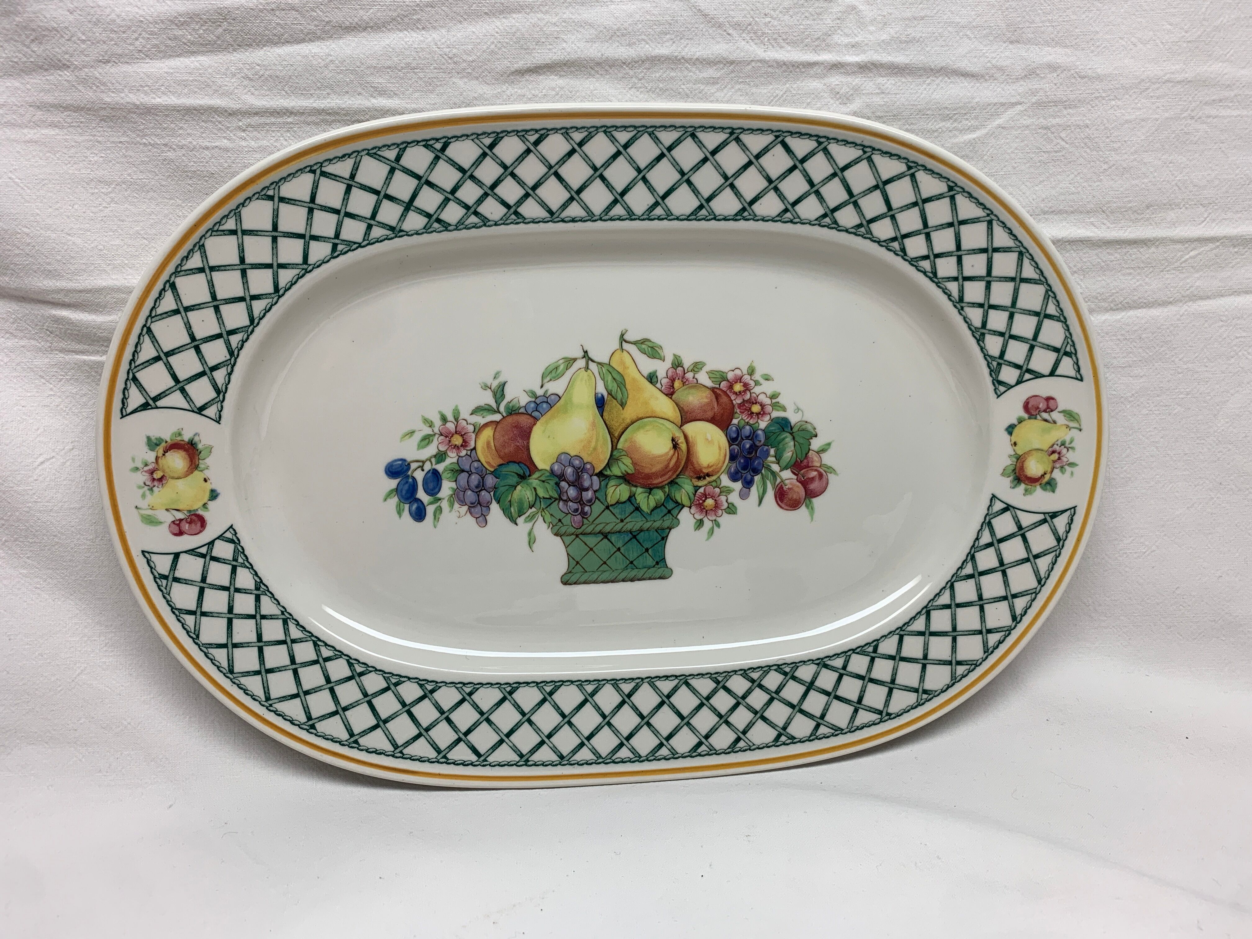 Oval flat villeroy and boch basket