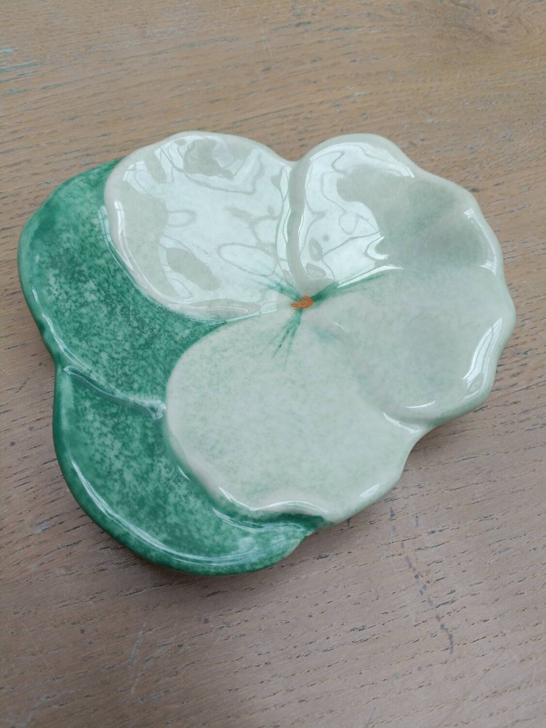 Flower plate, Ernestine Salerno