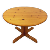 Vintage round pine table from the 60s and 70s with extensions