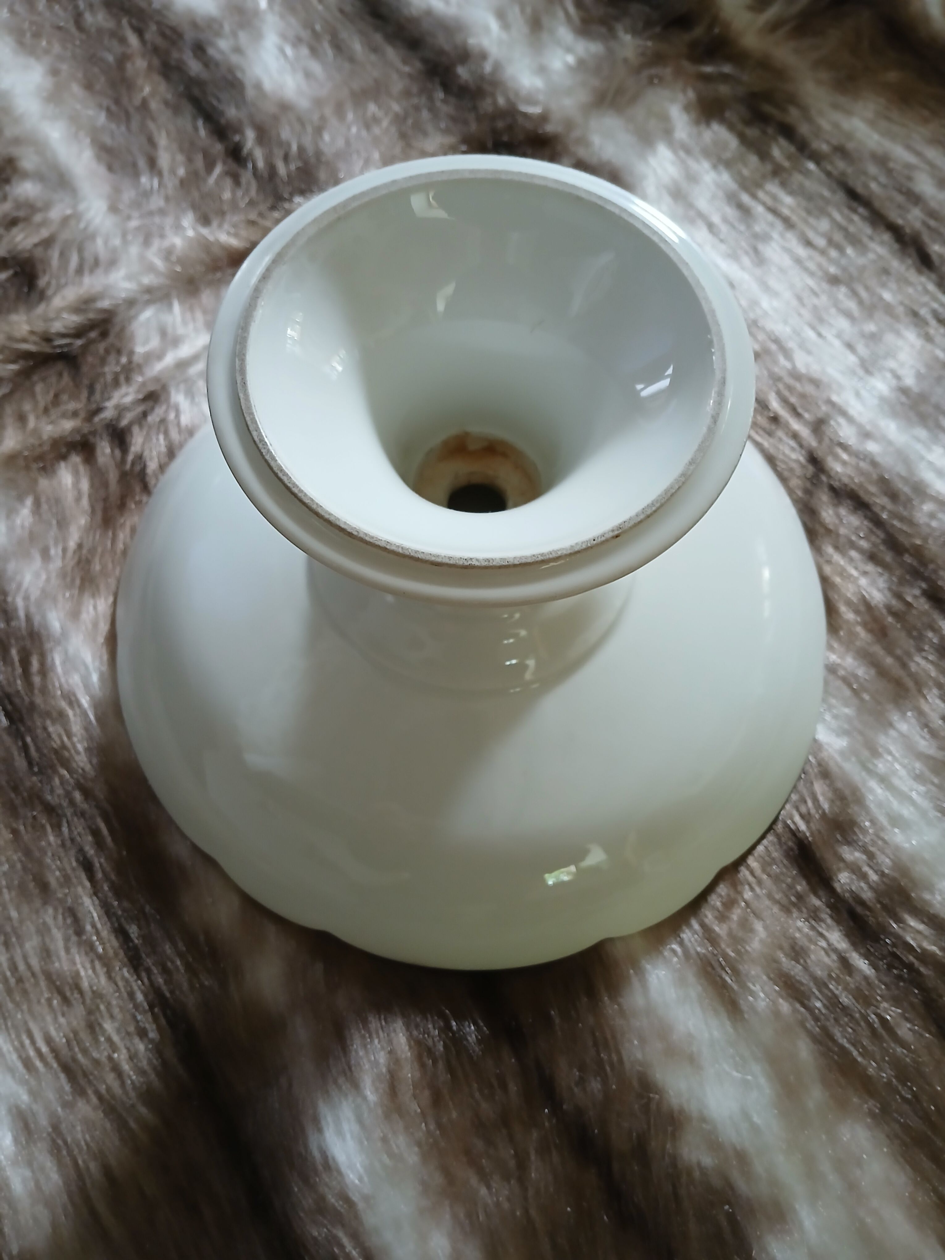 White compote dish with scalloped edges