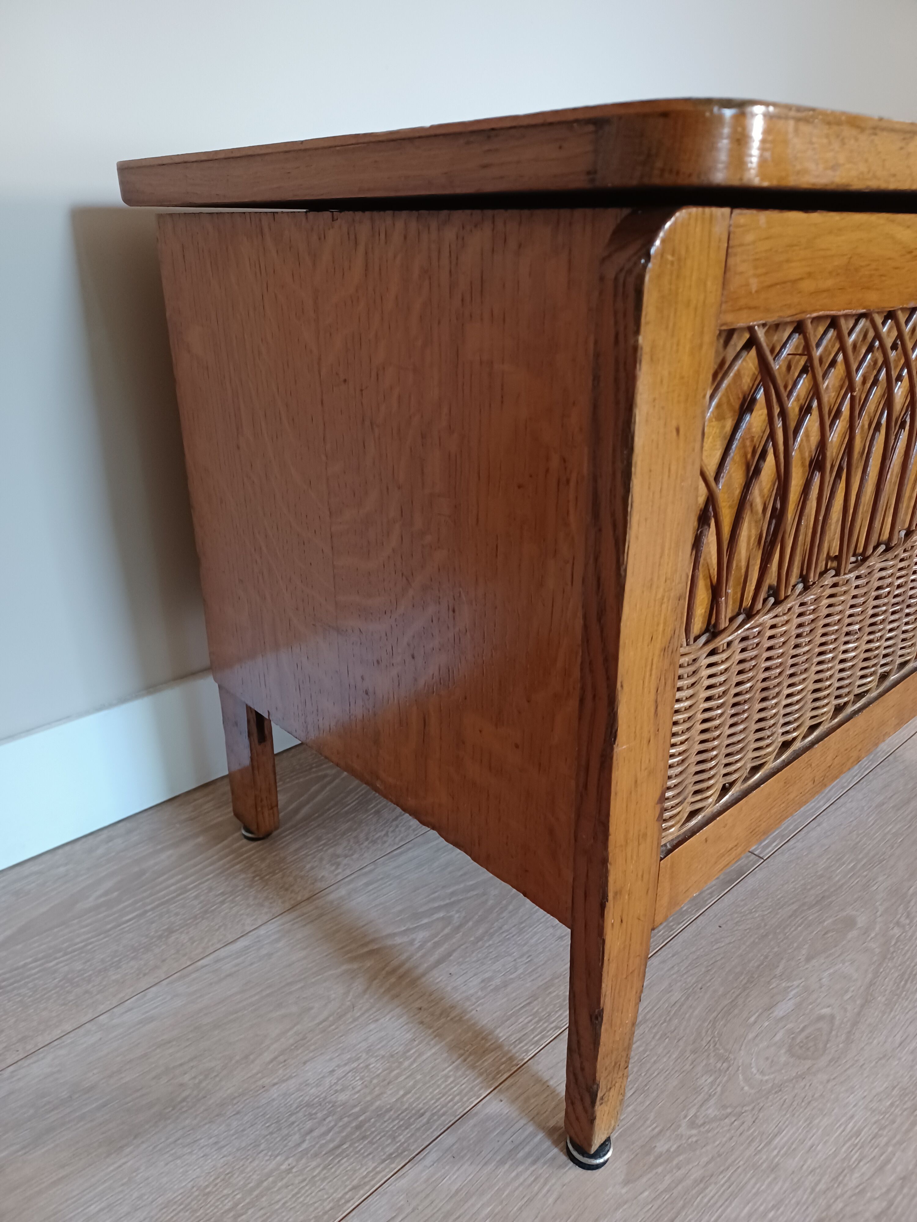 Coffre à jouet bois et rotin vintage
