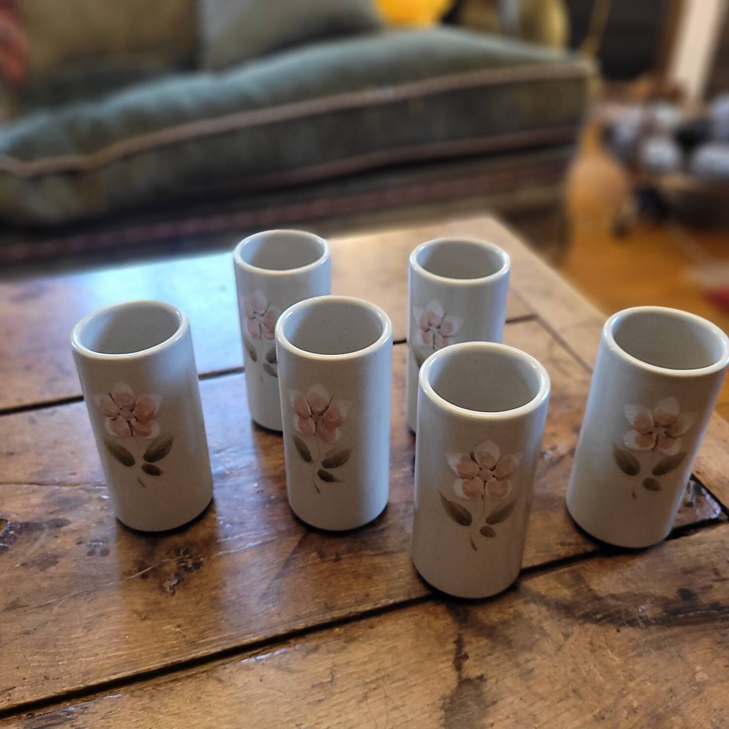 Set of 6 stoneware mazagrans with relief floral decoration – 1980s